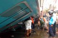 KRL Tabrak Truk Tangki BBM