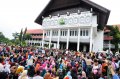 Demo Tuntut Uang Rp 500 Ribu di Kantor Gubernur Aceh