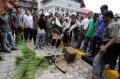 Demo Tuntut Uang Rp 500 Ribu di Kantor Gubernur Aceh