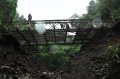 Bangun Jembatan Darurat di Jalan Raya Tomohon-Manado