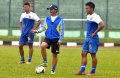 Tony Sucipto Mendapat Arahan Pelatih Djadjang Nurjaman