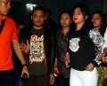 Dewi Perssik Tiba di Rutan Pondok Bambu Dewi Perssik Tiba di Rutan Pondok Bambu