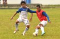 Atep Berebut Bola Dengan Muhammad Taufik