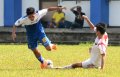 20140305_105742_sigit-hermawan-dihadang-pemain-uni.jpg