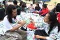20140311_135942_relawan-earth-hour-regional-lakukan-daur-ulang-kertas-bekas.jpg