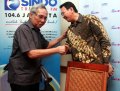 Wagub Ahok Berdiskusi Bersama Sabam Sirait