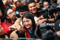 Dewi Perssik Menghirup Udara Bebas