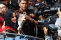 Dewi Perssik Menghirup Udara Bebas