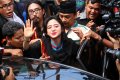 Dewi Perssik Menghirup Udara Bebas