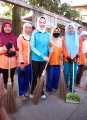 20140608_161815_airin-rachmi-diany-berfoto-bersama.jpg