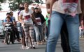 Maraton Bakiak 2 Km di Bandung