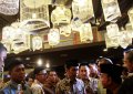 Jokowi Hadiri Hari Batik Nasional di Pasaraya Blok M