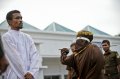 Hukuman Cambuk Pelaku Maisir di Aceh