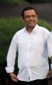 Saleh Husin - MENTERI PERINDUSTRIAN