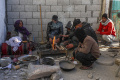 800-ribu-warga-gaza-diambang-kematian-akibat-kelaparan_20240116_162813.jpg