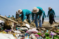 Aksi Bersih Pantai di Kabupaten Pandeglang