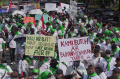 Aksi-Demo-Warga-Rusun-Se-Jakarta-di-Depan-Balaikota_20250721_164546.jpg