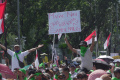 Aksi-Demo-Warga-Rusun-Se-Jakarta-di-Depan-Balaikota_20250721_164620.jpg