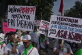 Aksi-Demo-Warga-Rusun-Se-Jakarta-di-Depan-Balaikota_20250721_165119.jpg