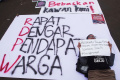 Aksi Rapat Dengar Pendapat Warga di DPR RI