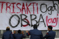 Aksi-Tuntut-Batalkan-UU-TNI_20250320_185603.jpg
