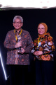 Bank-bjb-dan-Bank-bjb-Syariah-Raih-ARA-2023_20241008_205004.jpg