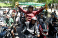 Bonek-Sambut-Kedatangan-Tim-Persebaya_20260429_150550.jpg