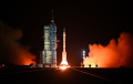 China Terbangkan Pesawat Ruang Angkasa Bawa Tiga Astronot