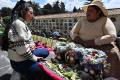 Festival-Natitas-Tradisi-Warga-Bolivia-Menghias-Tengkorak_20241111_072418.jpg