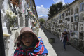 Festival-Natitas-Tradisi-Warga-Bolivia-Menghias-Tengkorak_20241111_073321.jpg