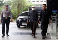 Gubernur-Bengkulu-Tiba-di-KPK-Usai-Terjaring-OTT_20241124_162303.jpg