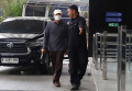 Gubernur-Bengkulu-Tiba-di-KPK-Usai-Terjaring-OTT_20241124_162307.jpg