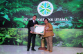 Hashim-Djojohadikusumo-Raih-Penghargaan-dari-Kementerian-LHK_20241017_170209.jpg