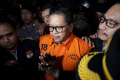 Hasto-Kristiyanto-Resmi-Ditahan-KPK_20250220_192624.jpg