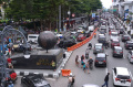 Jalan-Asia-Afrika-Kota-Bandung-Ramai-Wisatawan_20250128_110446.jpg