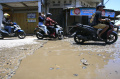 Jalan-Rusak-di-Jalan-Ciroyom-Barat-Kota-Bandung_20250312_080531.jpg