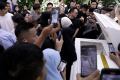 Jenazah-Cagub-Malut-Benny-Laos-Disemayamkan-di-Jakarta_20241013_184010.jpg