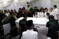 Jenazah-Cagub-Malut-Benny-Laos-Disemayamkan-di-Jakarta_20241013_184019.jpg