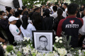 Jenazah-Cagub-Malut-Benny-Laos-Disemayamkan-di-Jakarta_20241013_184026.jpg