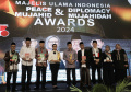 Jusuf-Kalla-Raih-Penghargaan-Pejuang-Perdamaian-dari-MUI_20241004_172832.jpg