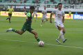 Liga-1-Persebaya-Hantam-Persik-4-1_20241211_213809.jpg