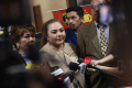 Lisa Mariana Usai Menjalani Pemeriksaan Tes DNA
