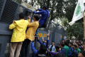 Mahasiswa-Demo-Aksi-Indonesia-Cemas_20250728_210151.jpg