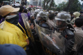 Mahasiswa-Lanjutkan-Aksi-Indonesia-Gelap_20250220_210149.jpg