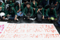 Mahasiswa Uhamka Unjuk Rasa di Jalan Jenderal Sudirman Jakarta