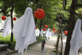 Nuansa Halloween Hiasi Pedestrian Jalan Sudirman Nuansa Halloween Hiasi Pedestrian Jalan Sudirman