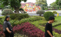 Ornamen-Imlek-di-Depan-Balai-Kota-Surabaya_20250125_080949.jpg