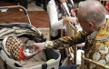 PM-Australia-Beri-Kalung-Syal-untuk-Bobby-Kucing-Prabowo_20250516_092204.jpg