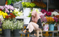 Pedagang Bunga Gelar Diskon Jelang Tahun Baru Imlek