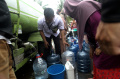 Pembagian Air Bersih di Medan Area